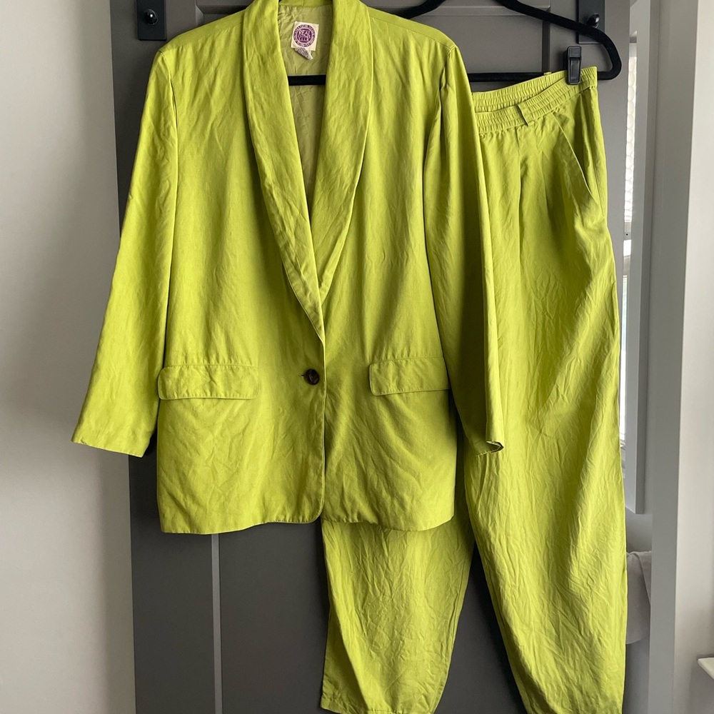 {Saks Fifth Avenue} Vintage 100% Silk Blazer and Pants Set